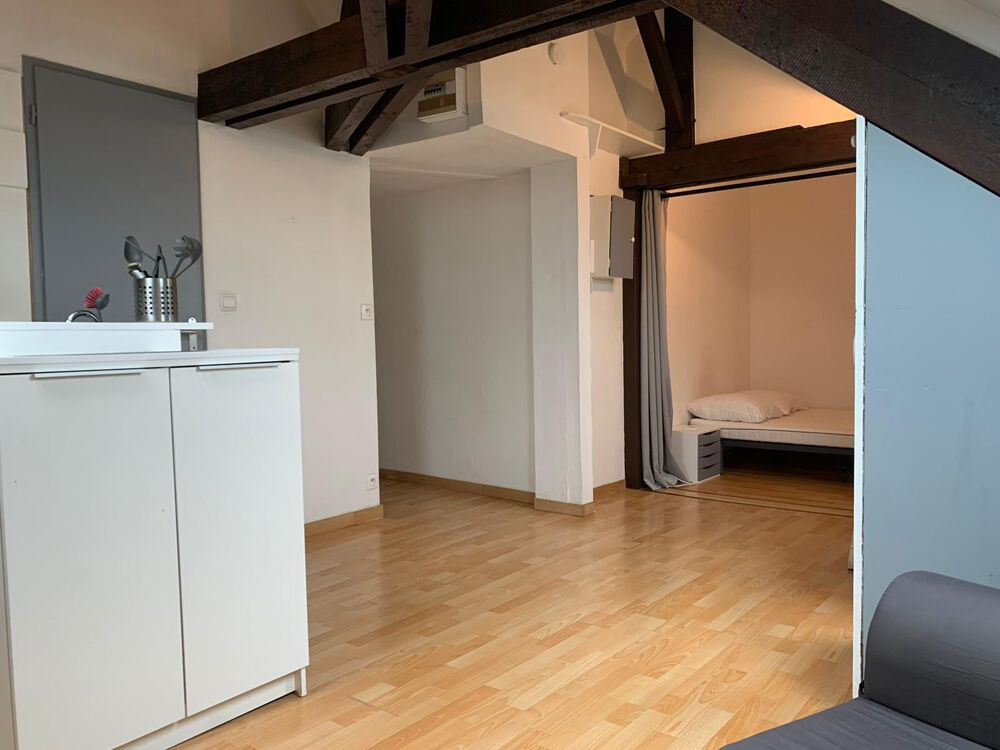 Location Appartement Beau studio meublé 20m² (39m² au sol) Nantes