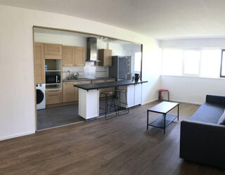  Appartement à louer 2 pièces 63 m²
