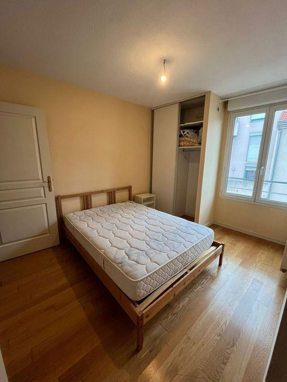 Location Appartement Beau T2 meublé 34m² centre Grenoble