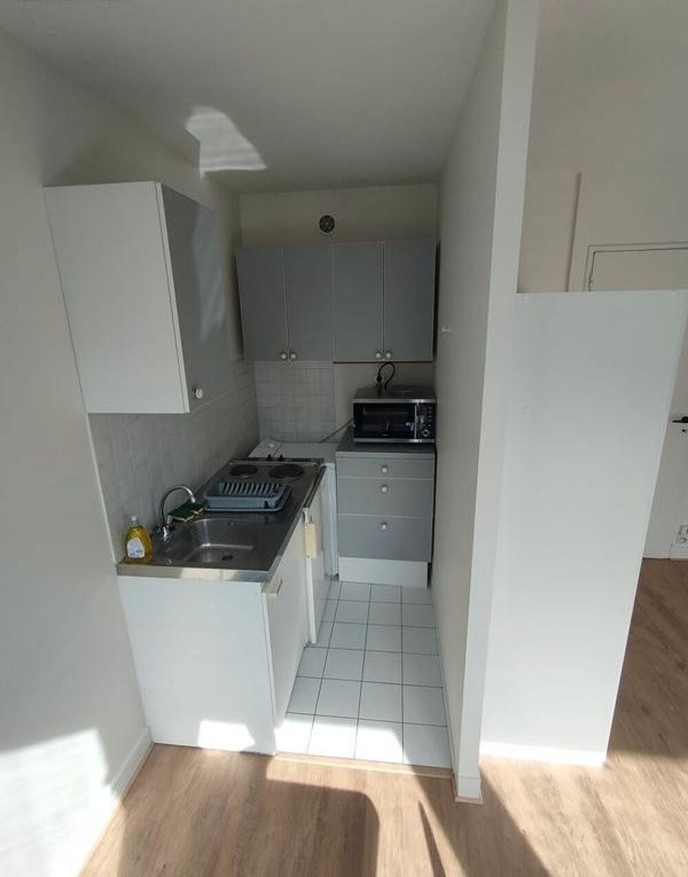 Location Appartement Loue Studio Montparnasse - 28m2 Paris 14