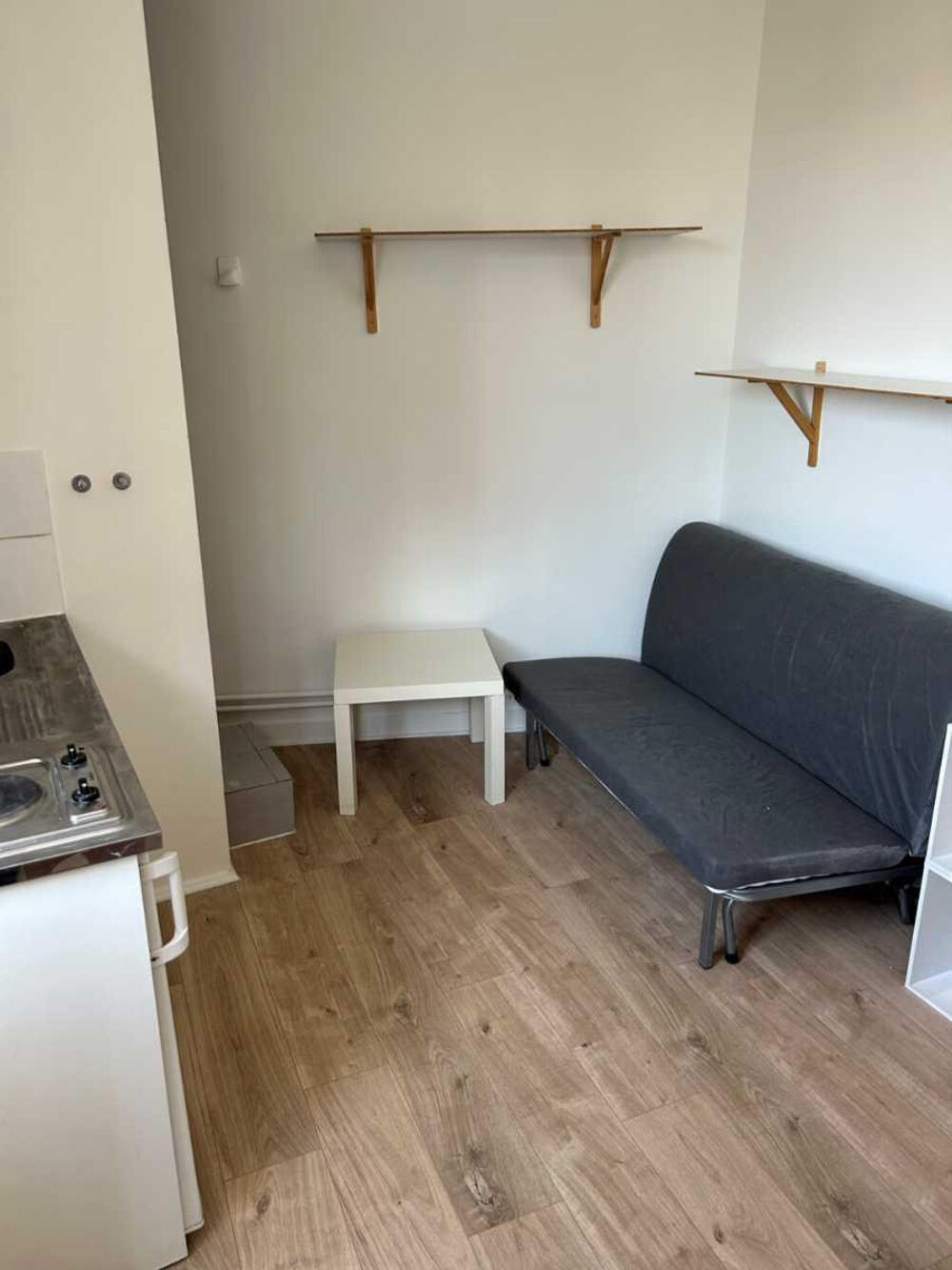 Loue chambre de bonne meublée (9m², Paris)