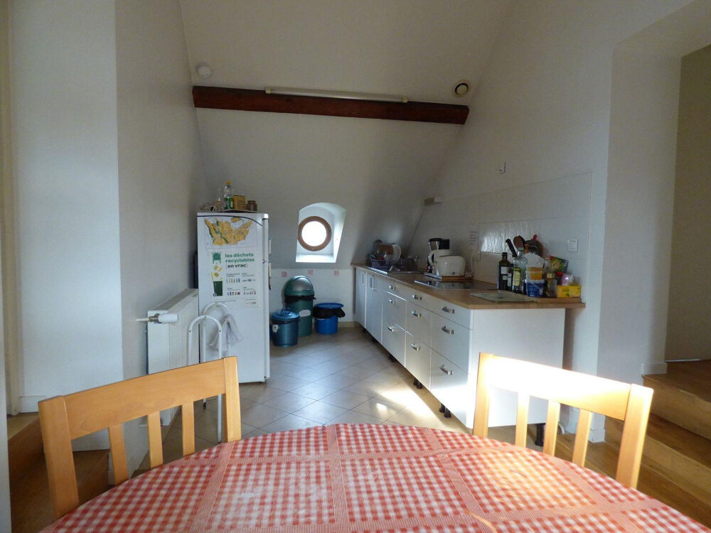 Location Appartement Loue à étudiants grande chambre meublée sur 69160 Tassin-la-demi-lune