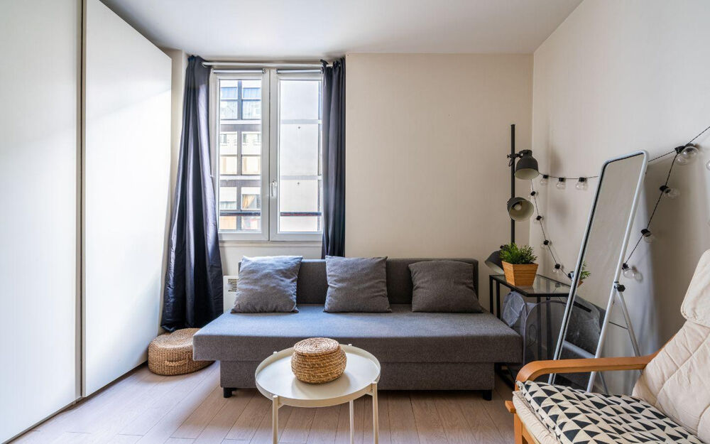 Location Appartement Beau studio meublé 23m² Paris 10