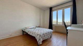  Appartement à louer 4 pièces 100 m²