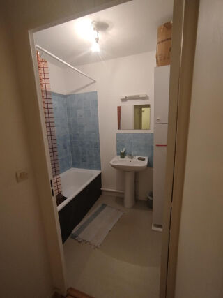  Appartement à louer 3 pièces 51 m²