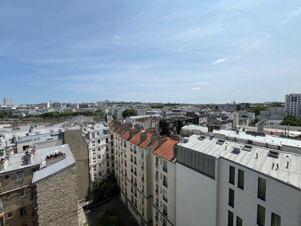 Location Appartement Studio spacieux avec vue imprenable - Gare du Nord Paris 18