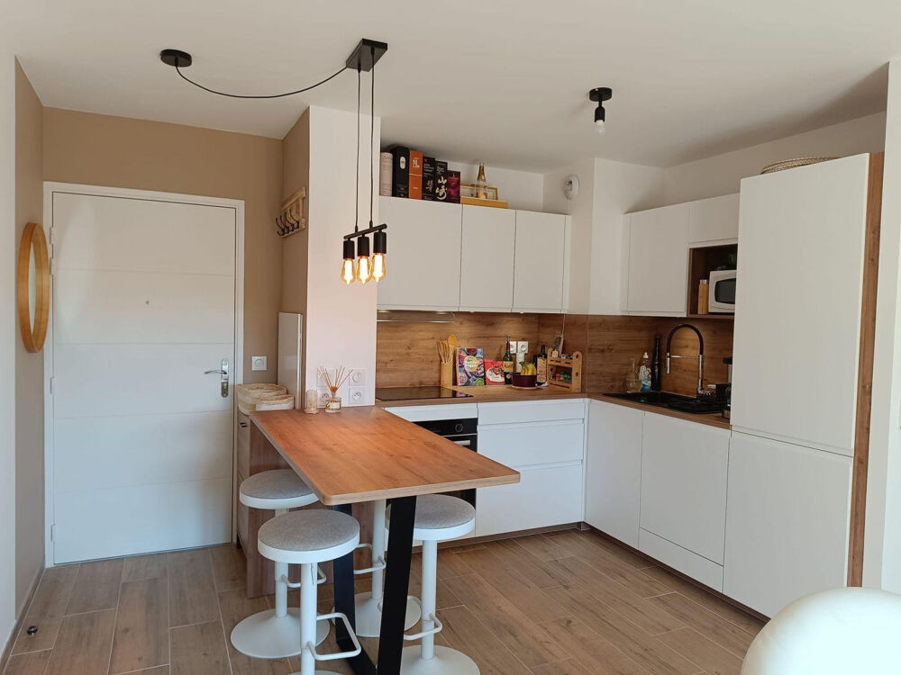 Location Appartement T2 meublé neuf, balcon et parking La ciotat