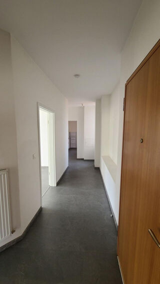  Appartement à louer 3 pièces 94 m²