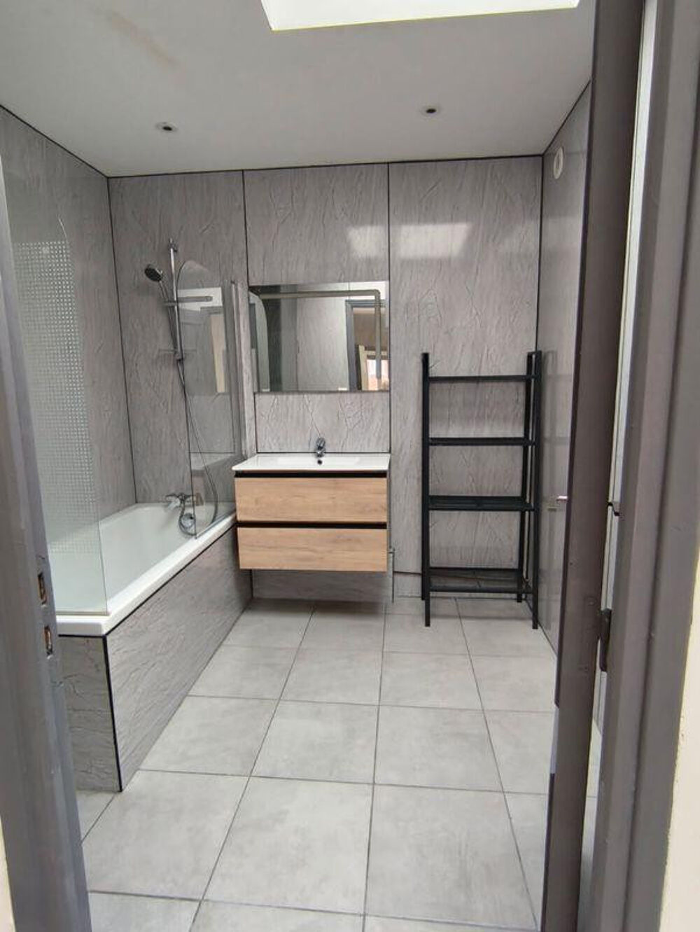 Location Appartement T2 50 m2 rénové à Lille Lille
