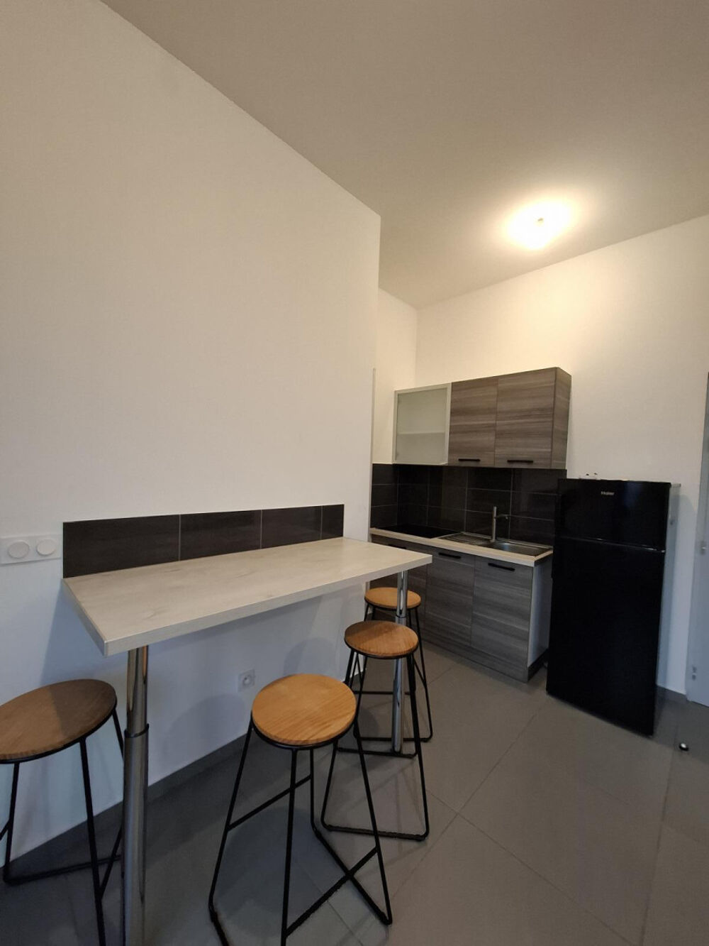 Location Appartement Appartement T2 meublé avec place de parking Roanne