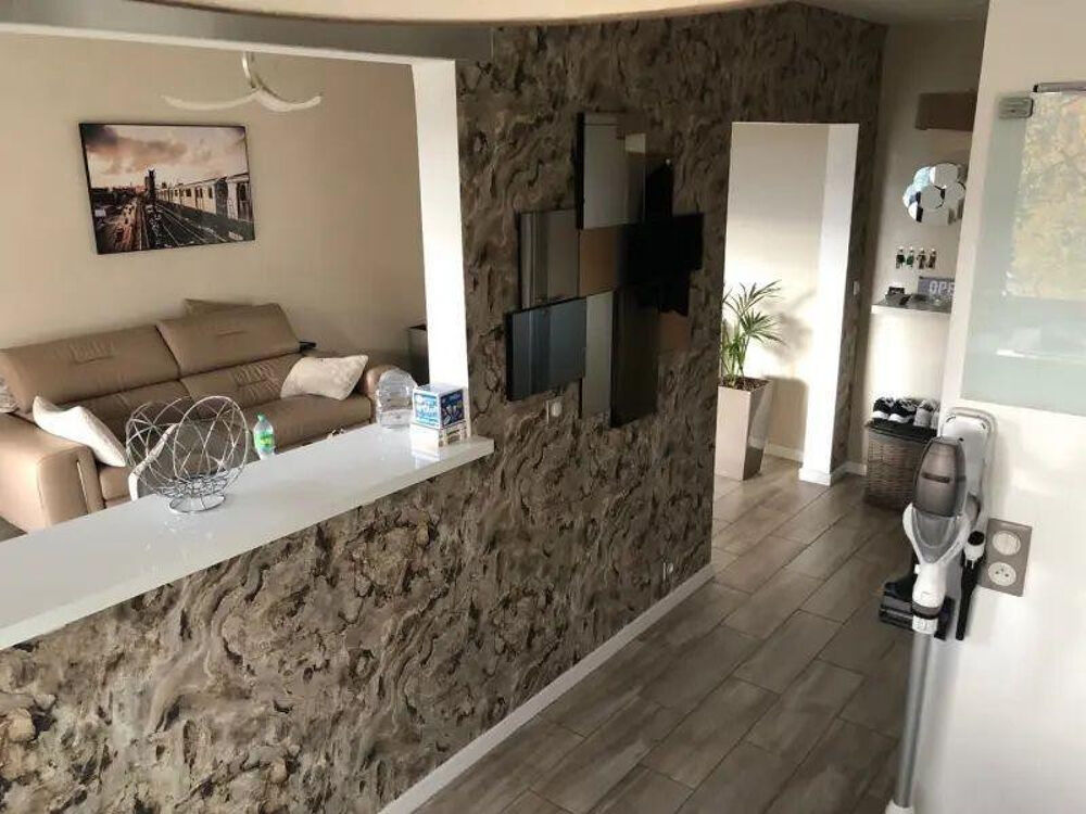Location Appartement F2 refait à neuf, calme avec terrasse Savigny-sur-orge