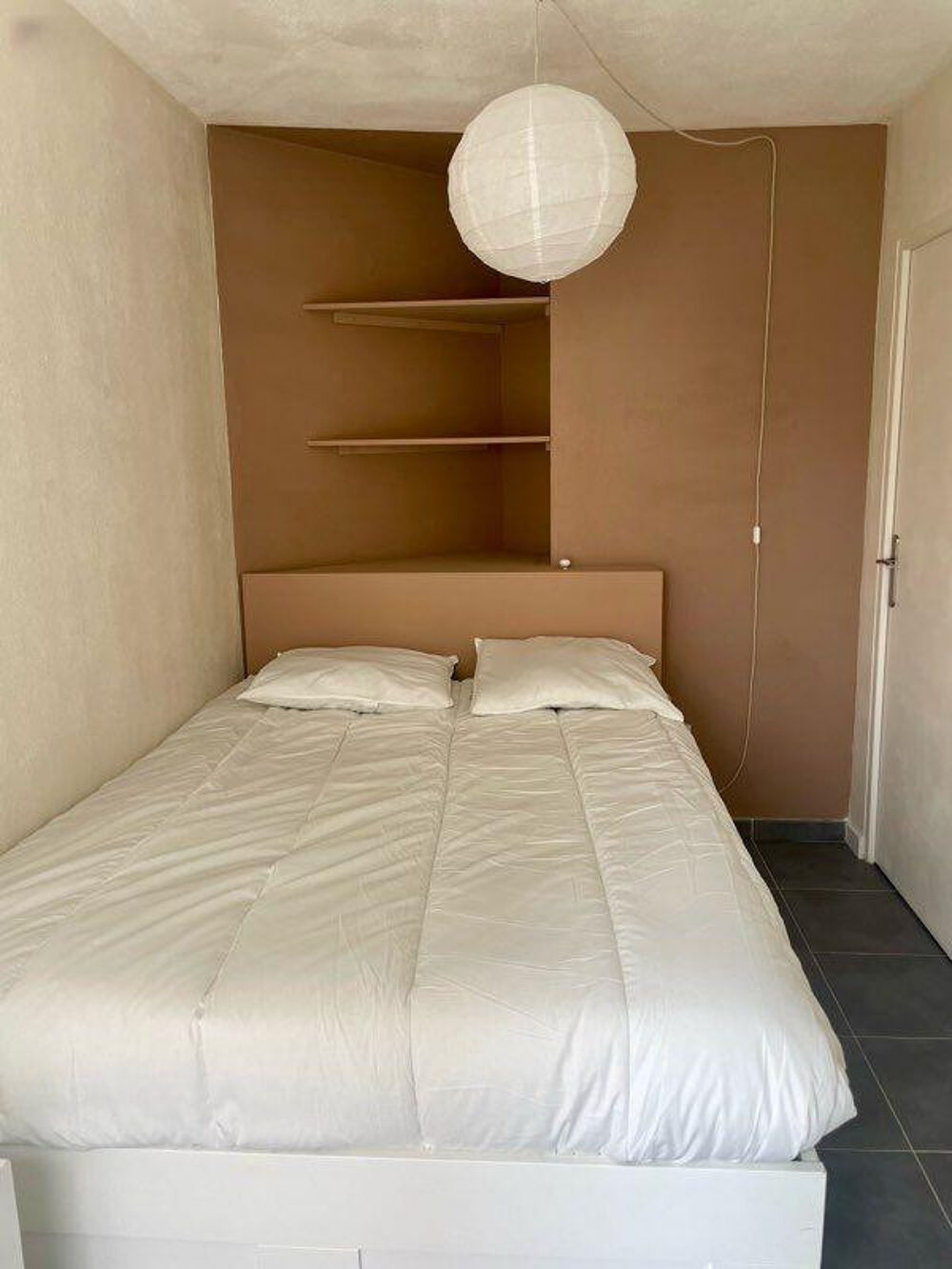 T2 meublé 31 m²  Marseille 2? (Joliette / Répu)