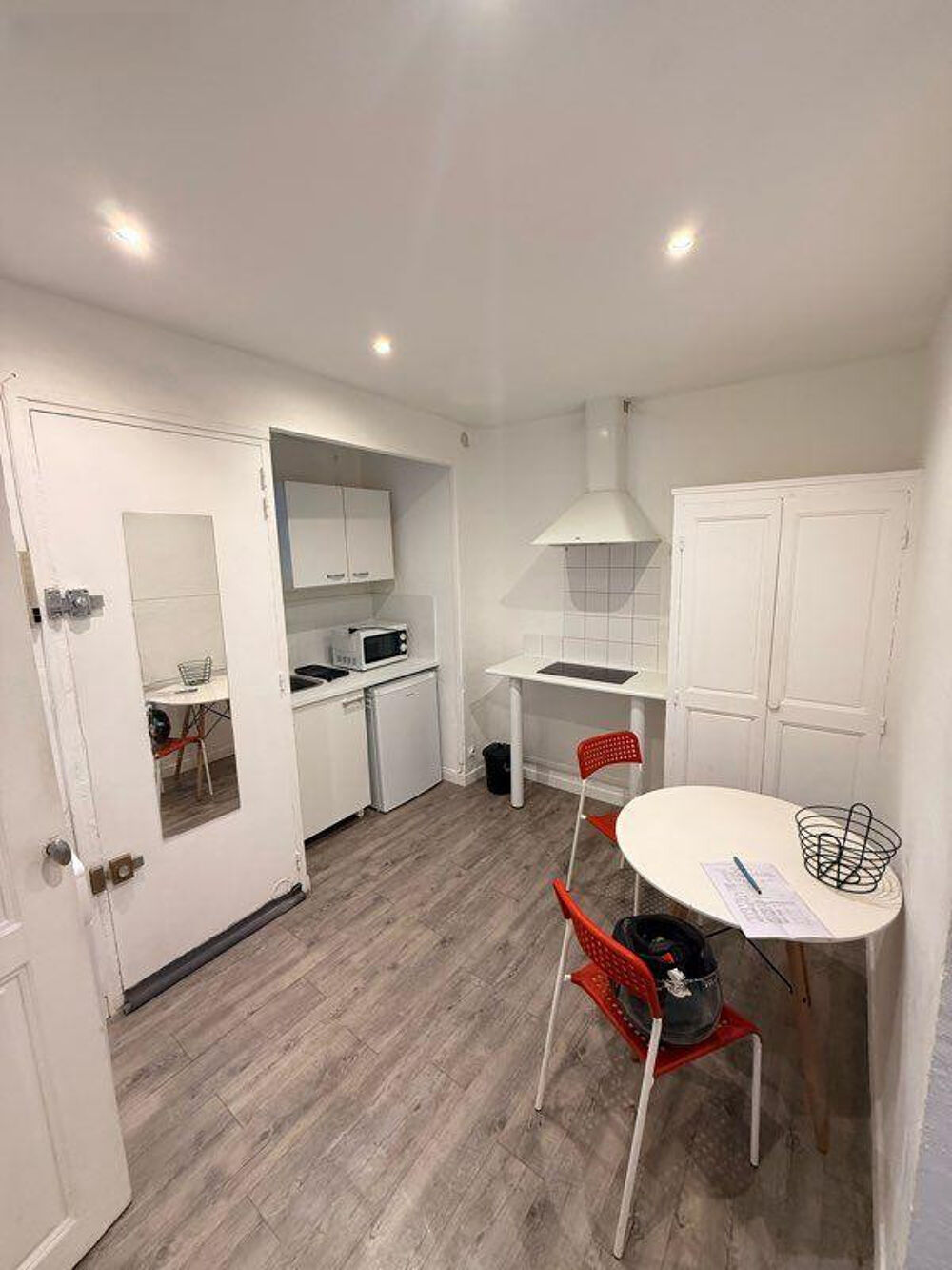 Location Appartement Beau studio meublé, très calme Aix-en-provence