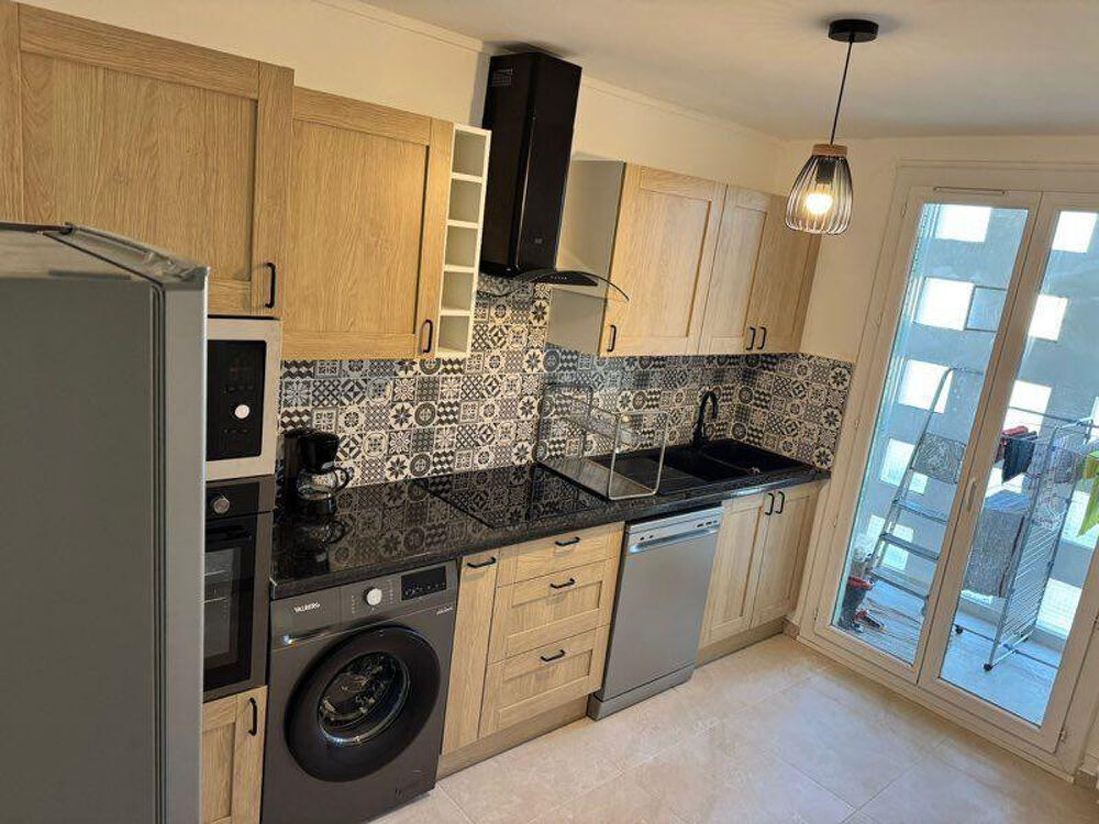 Location Appartement Beau 4P 70 m² meublé entièrement rénové Avignon