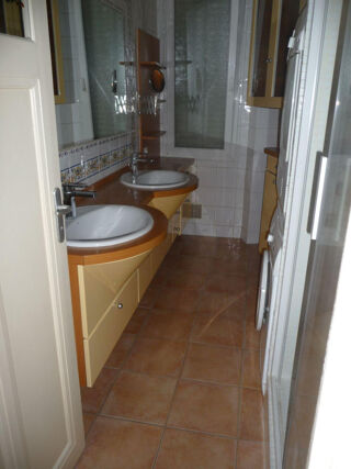  Appartement � louer 4 pi�ces 120 m�