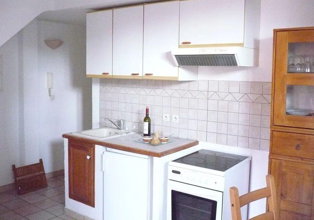Location Appartement Beau 2P meublé 32m2 Centre Aix-en-Provence Aix-en-provence