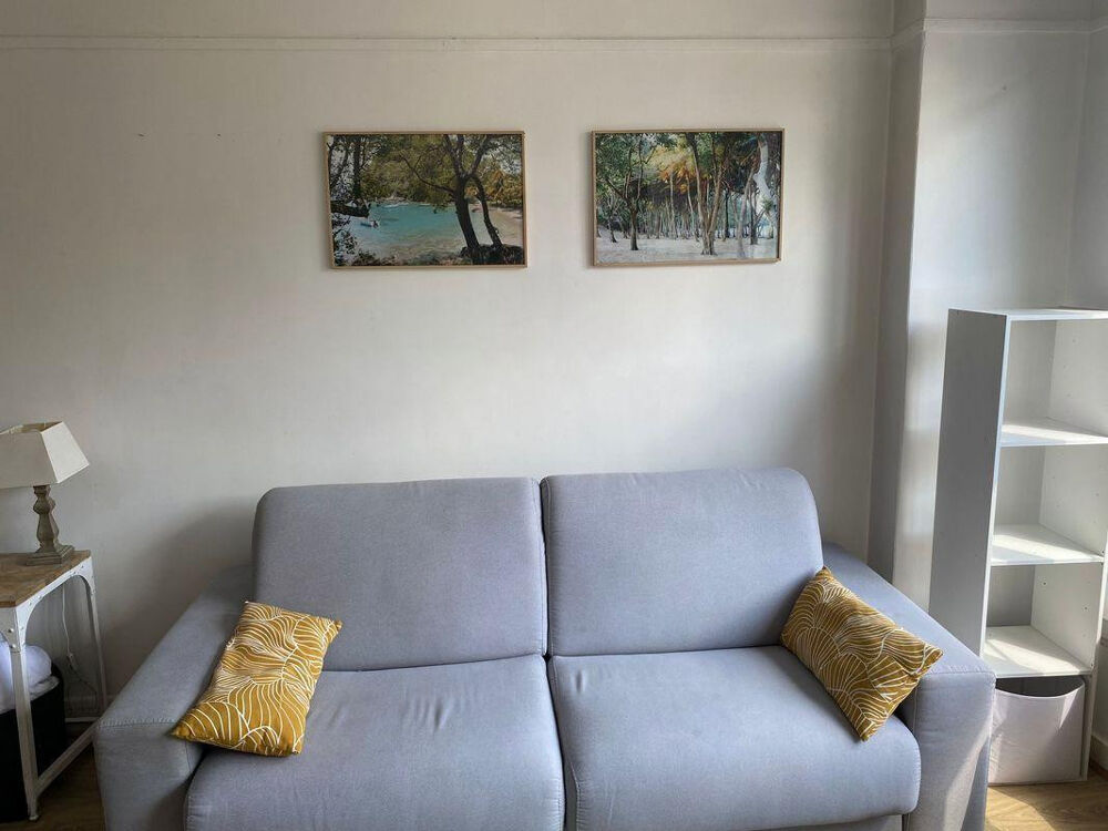 Location Appartement Studio lumineux montmarte Paris 18