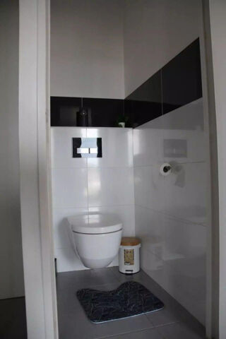  Appartement à louer 4 pièces 61 m²