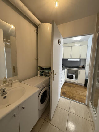  Appartement à louer 1 pièce 28 m²