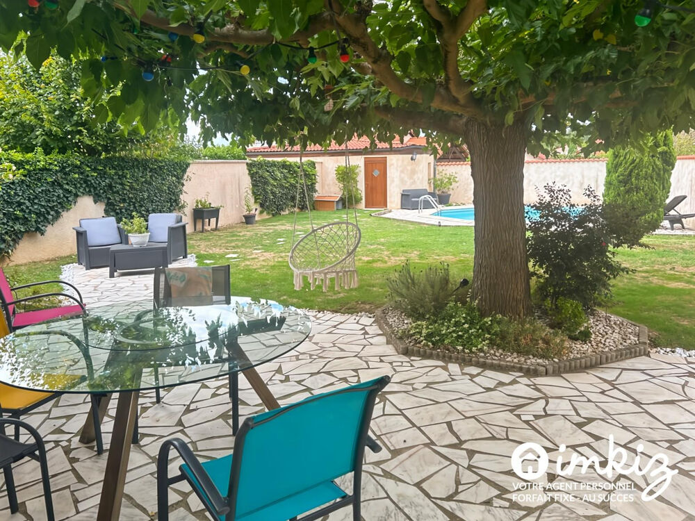 Maison 4 chambres 145 m² avec piscine et garage