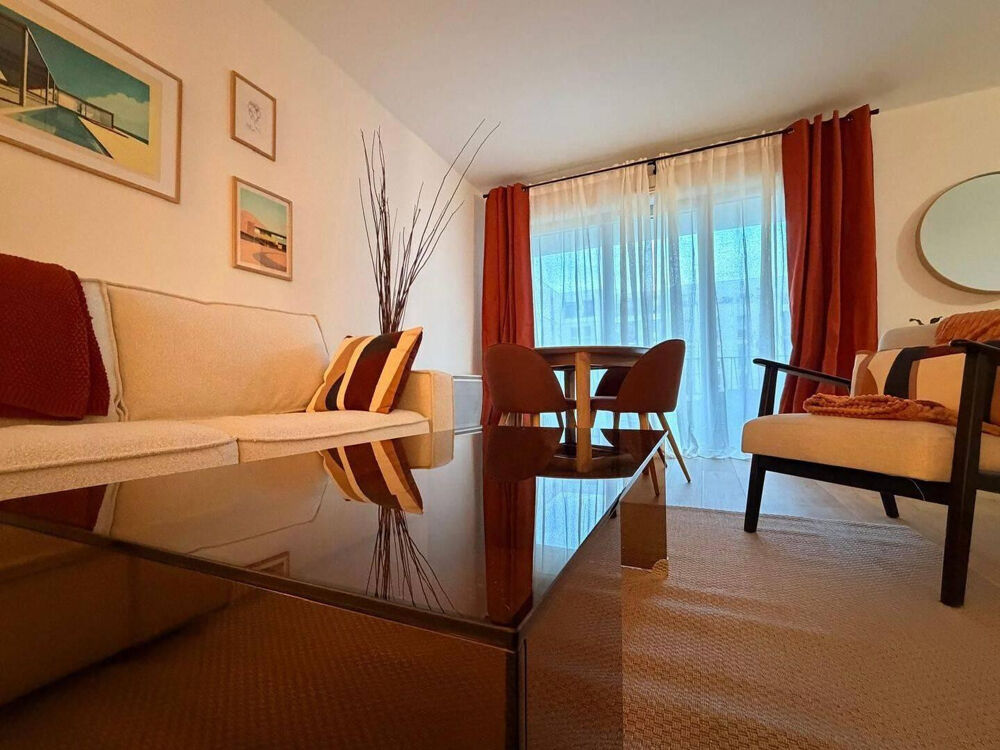 Location Appartement Beau 3P meublé rénové 70m² avec balcon et parking Bordeaux