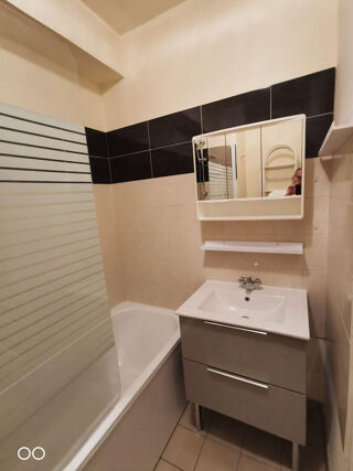  Appartement à louer 1 pièce 28 m²