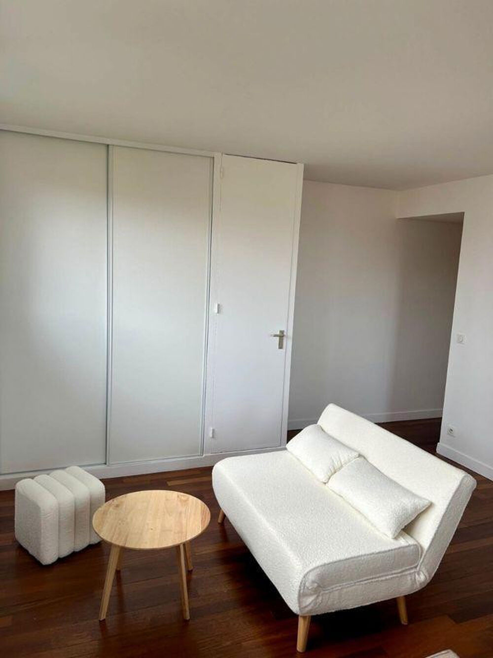 Location Appartement Beau studio rénové 31m² sans vis à vis Paris 15
