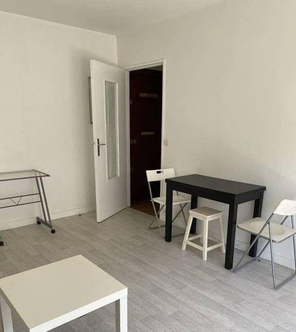 Location Appartement Beau studio meublé 24m² Clamart