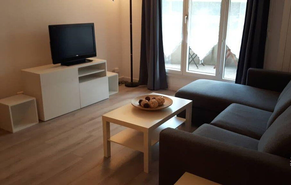 Location Appartement Beau 2P meublé 51m² très calme Paris 11