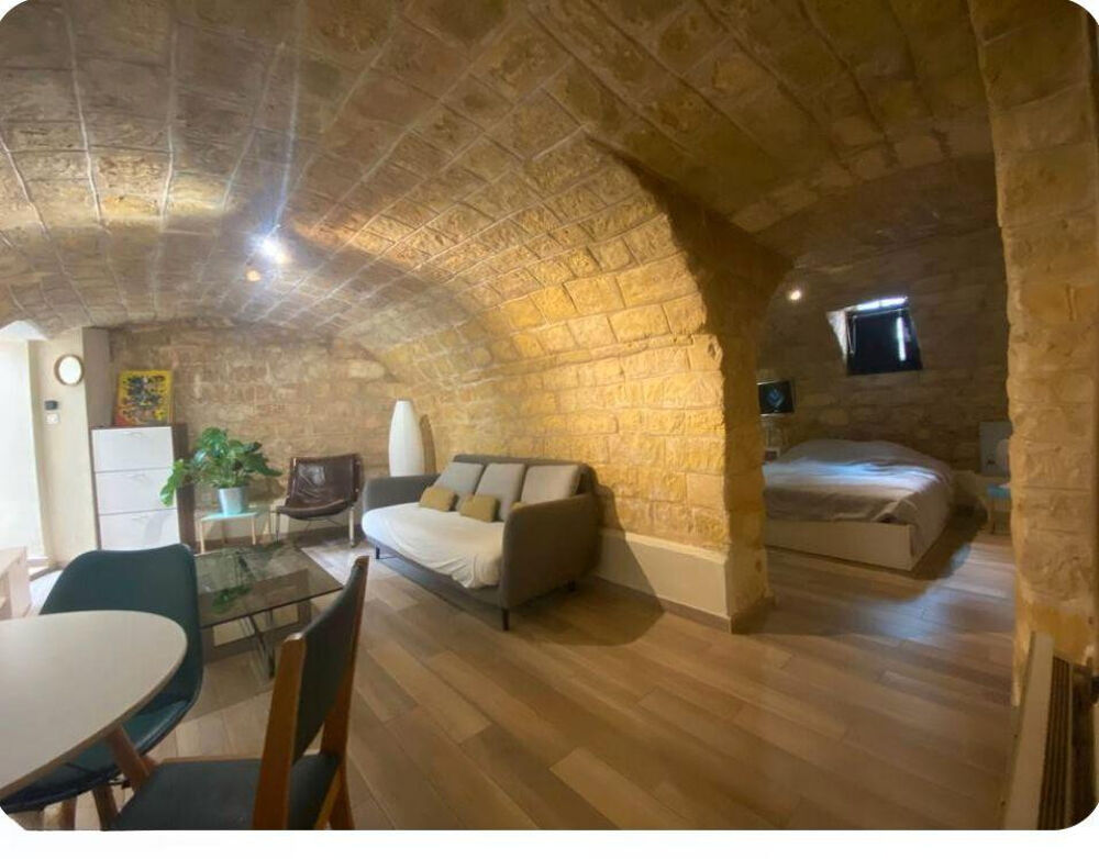 Location Appartement Appartement atypique de 35 M2 en entresol Paris 13