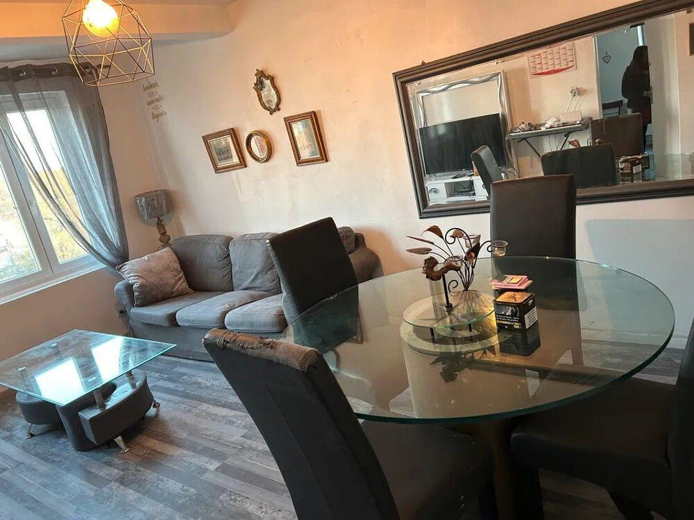 Location Appartement Belle chambre entièrement meublée 16m² dans coloc Longeville-lès-metz