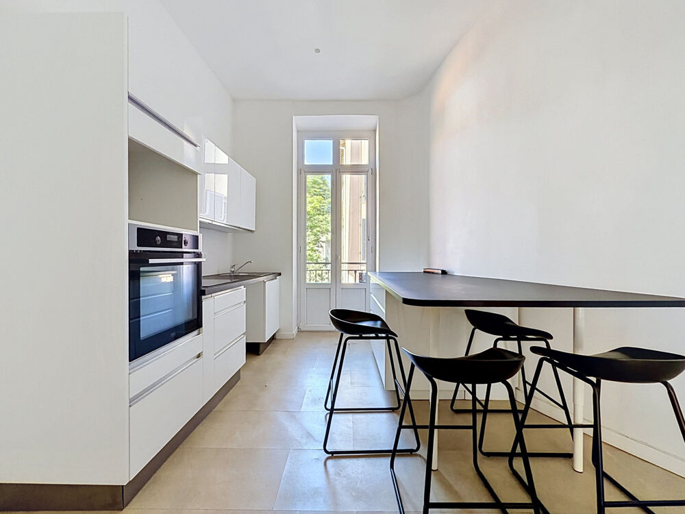 Vente Appartement Appartement  - 4 pièces  - 141.0 m² Nice