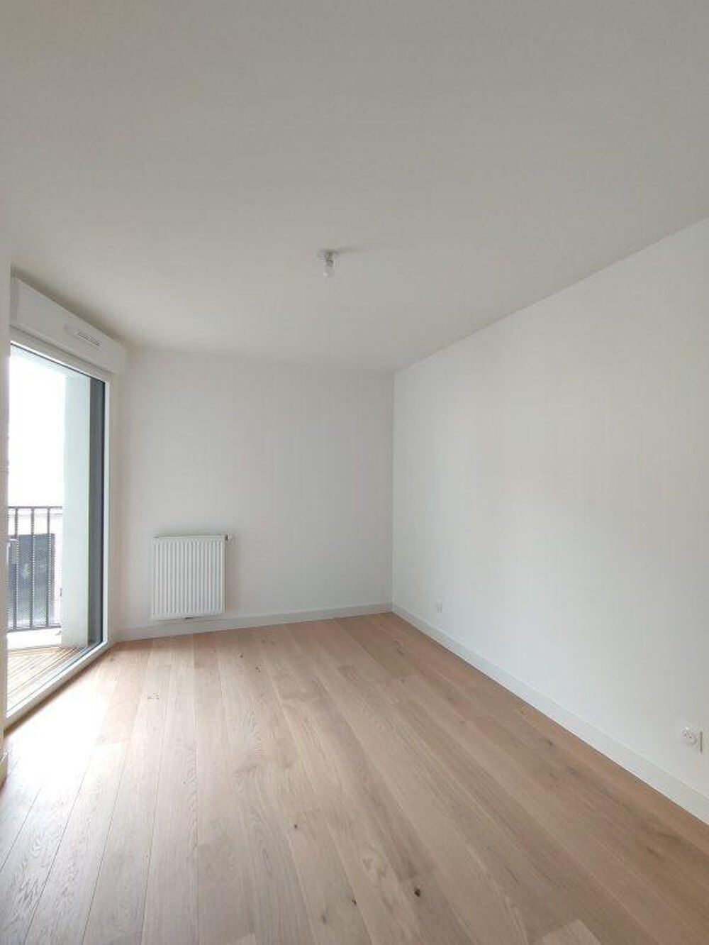 Location Appartement Agréable 2 pièces loggia quartier des Capucins Bordeaux