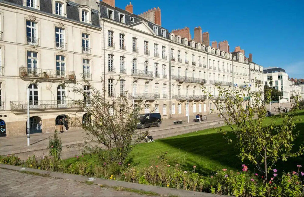 Location Appartement Beau studio meublé 13m² quai de Turenne Nantes