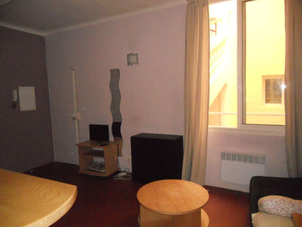 Location Appartement Studio meuble 21m2 centre aix ideal etudiant iep Aix-en-provence