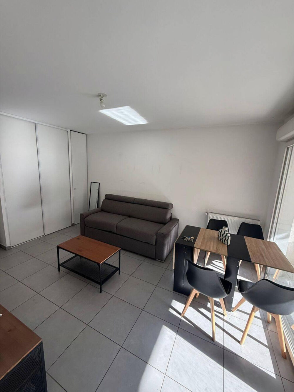 Location Appartement Studio meublé avec terrasse Marseille 5