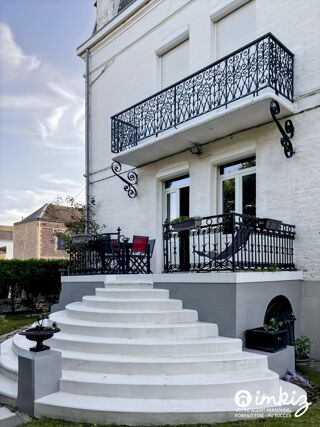  Maison � vendre 15 + pi�ces 318 m�