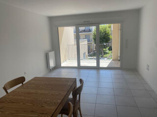  Appartement à louer 4 pièces 83 m²