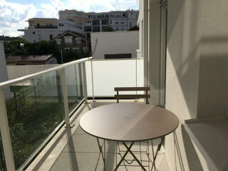  Appartement � louer 1 pi�ce 25 m� Romainville