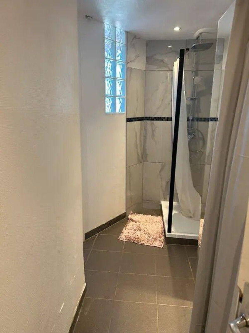 Location Appartement Belle chambre entièrement meublée 16m² dans coloc Longeville-lès-metz