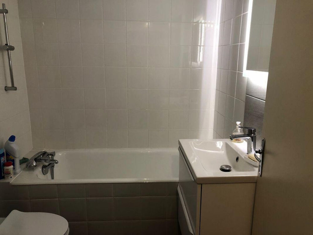 Location Appartement THIONVILLE Studio meublé SDB neuve Thionville