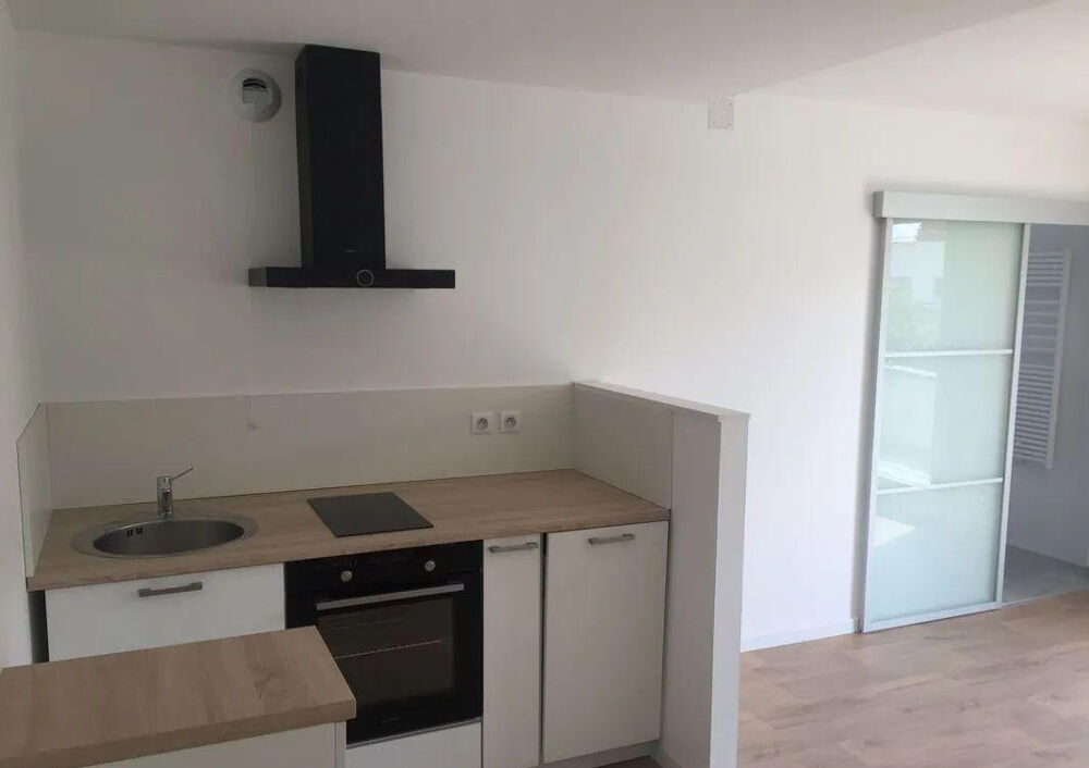 Location Appartement Beau studio 31m2 Parc du neudorf terrasse parking Strasbourg