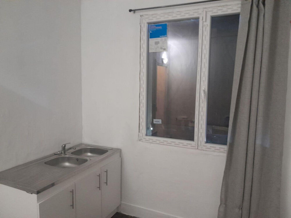 Location Appartement Studio 15m2 rénové près gare Stain Pierrefitte Saint-denis