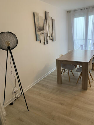  Appartement à louer 1 pièce 74 m²
