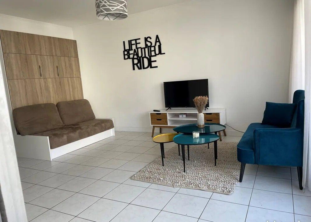 Location Appartement Beau studio meublé 31m² rénové avec balcon Paris 15