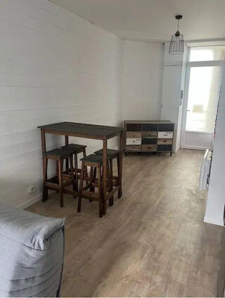  Appartement à louer 1 pièce 25 m²