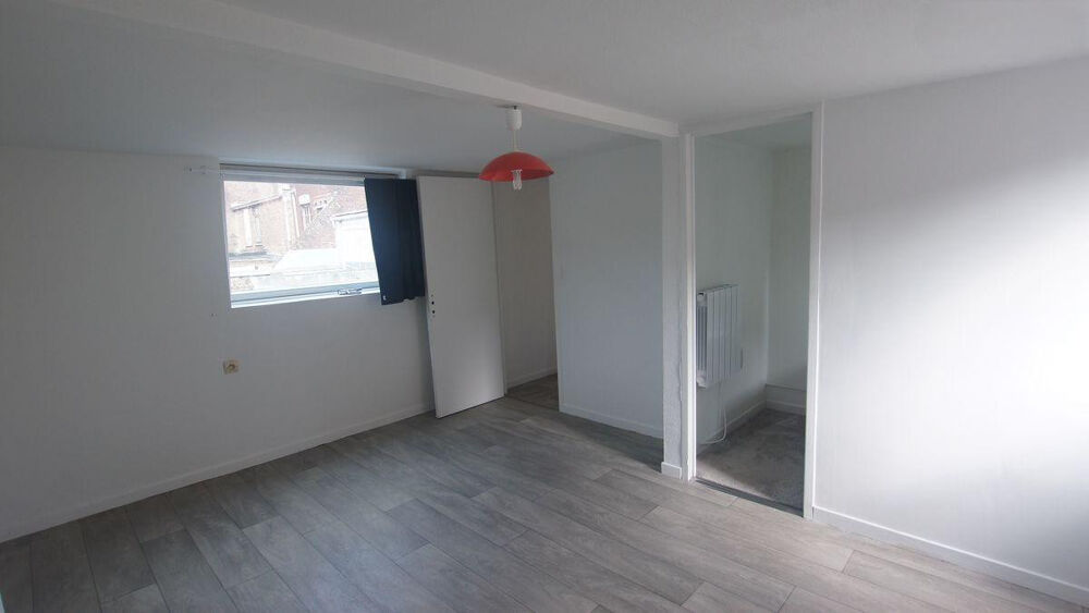 Location Appartement F2 mansarde de Charme calme Proche métro commerces Lille