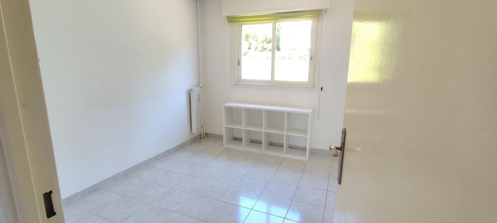 Location Appartement 3 pièces au calme avec parking La trinité