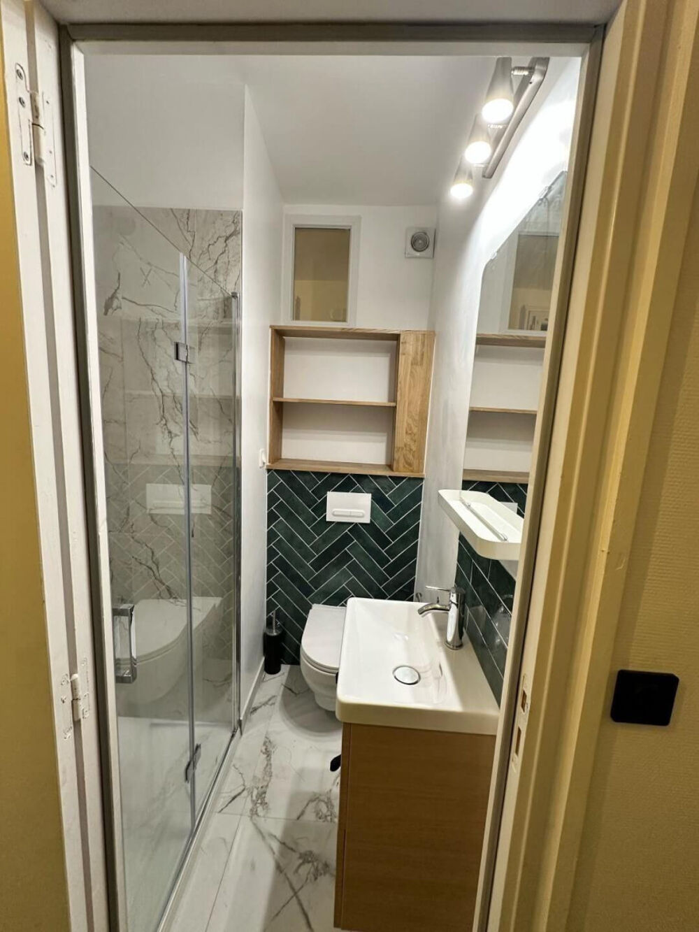 Location Appartement Charmant 2P traversant 36m² meublé et rénové Courbevoie