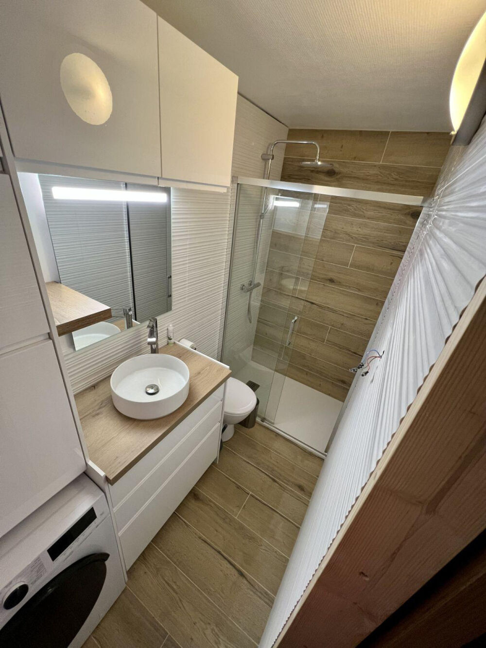 Location Appartement Studio lumineux avec vues, refait à neuf. Paris 11